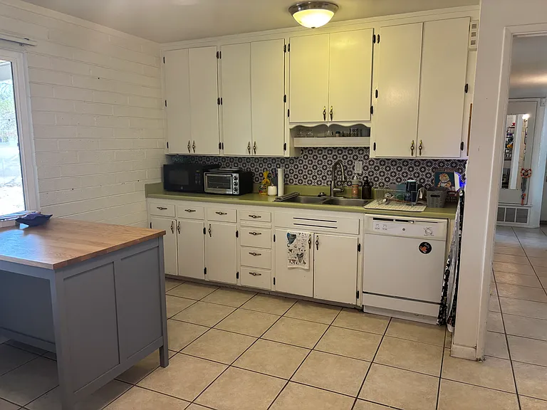 205 E Butler Dr — Photo 7