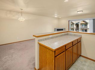 7208 NE 182nd St #107, Kenmore, WA 98028