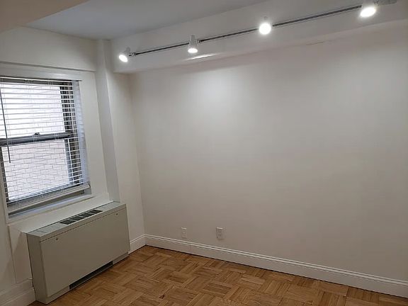 5th image of 345 E 56th St APT 16B