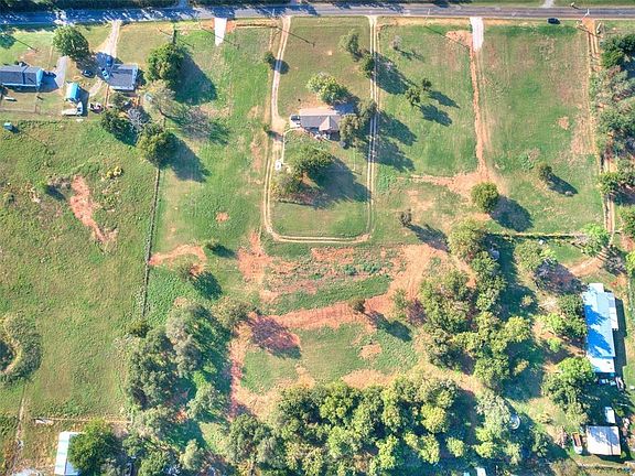2nd image of NE Tract 70 St #3