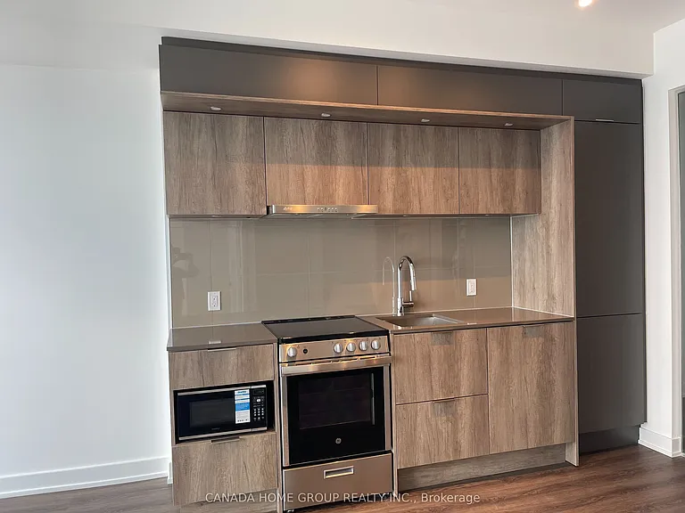 448 Burnhamthorpe Rd W #5210 — Photo 8