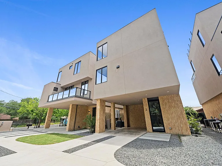 1403 Barton Hills Dr #2 — Photo 8