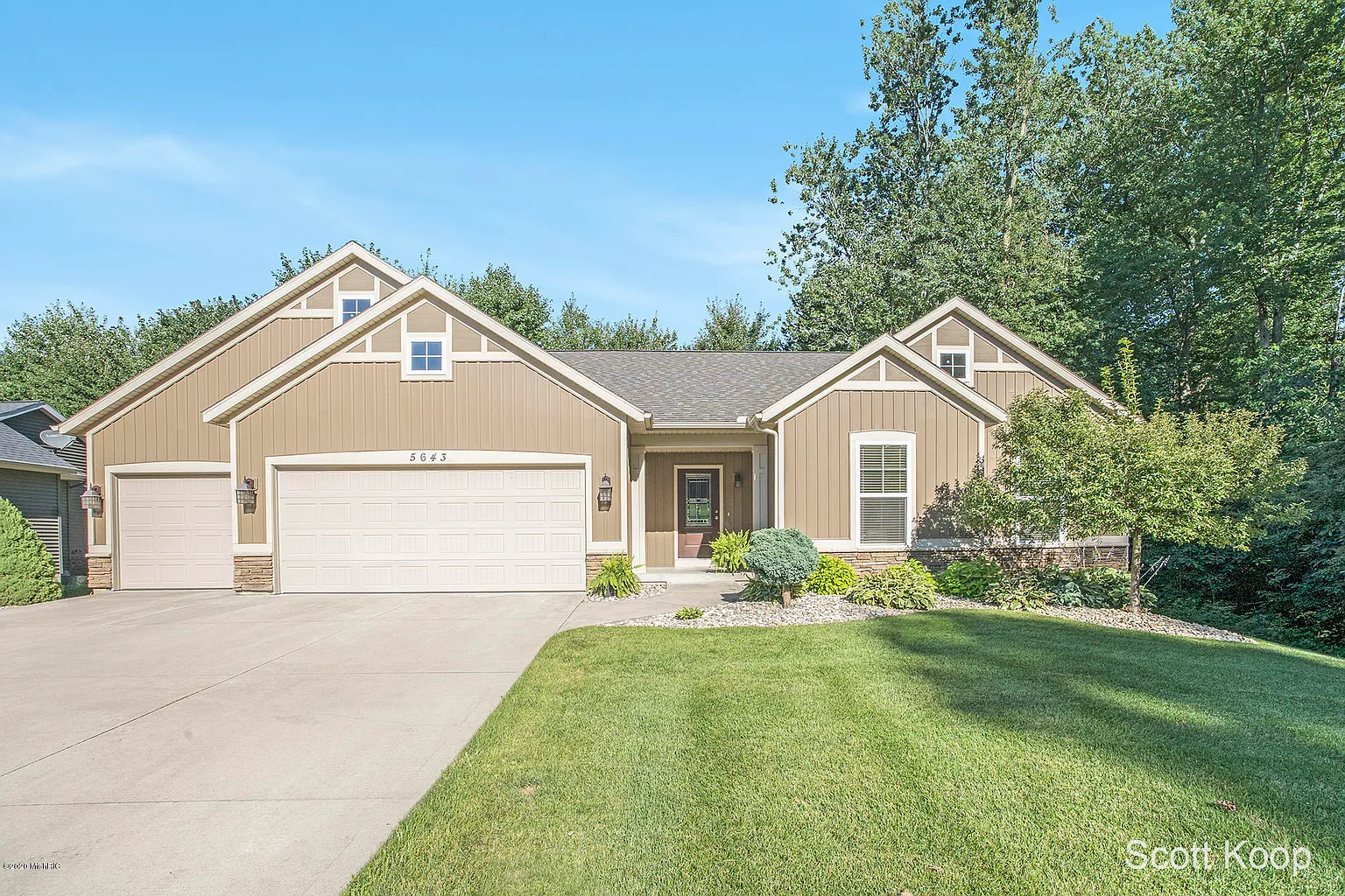 5643 Trinity Ln SW photo 1