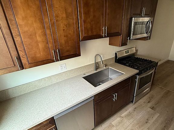 2nd image of 3367-73 Overland Ave #6904