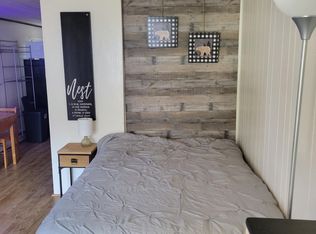 106 Church St #B, Moscow, PA 18444