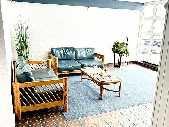 3rd image of 2700 N Shore Dr #406