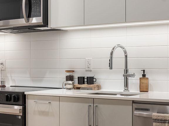 4th image of 2650 E 41st Ave #1549986