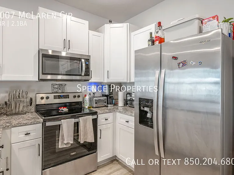 1007 McLaren Cir — Photo 6