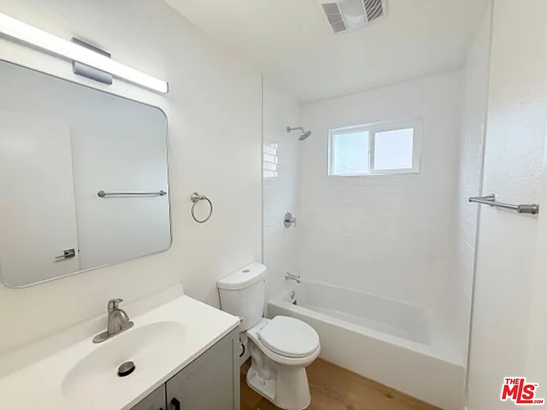 953 S Westmoreland Ave #15 — Photo 5