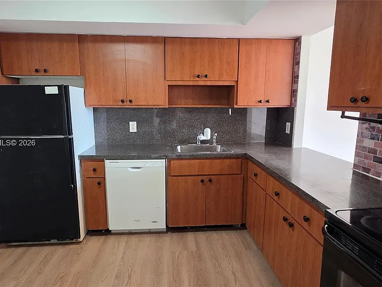 1351 NE Miami Gardens Dr #413E — Photo 15