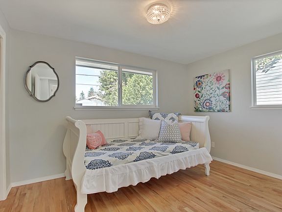 5th image of 5113 S 10th St