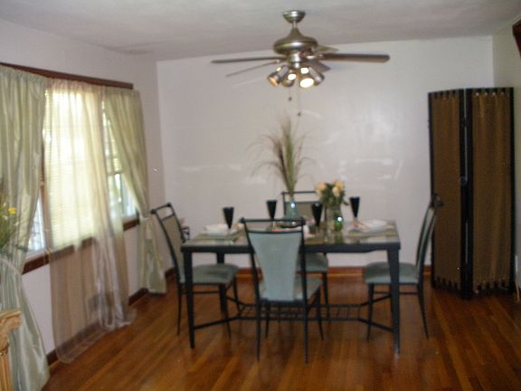 formal dining room 