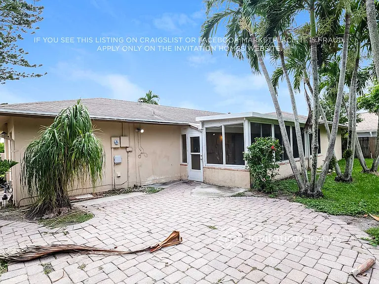 1581 Wyndcliff Dr — Photo 16