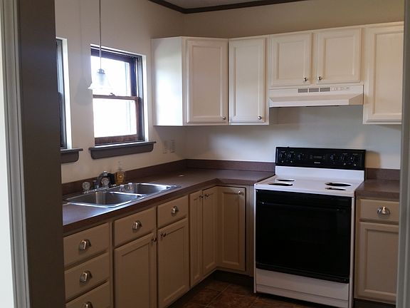 2nd image of 1011 Vermont St