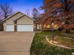 108 Avenue Notre Dame, East Peoria, IL 61611