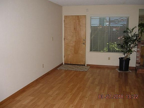 3rd image of 1801 H St APT 6