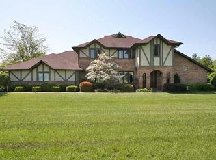 5262 White Oak Dr, Smithton, IL 62285