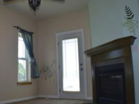 3rd image of 5420 Meeker Dr