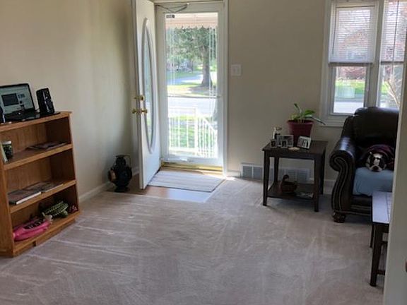 5th image of 2311 Waterman Ave