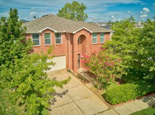 5800 Thoroughbred Trl, Denton, TX 76210