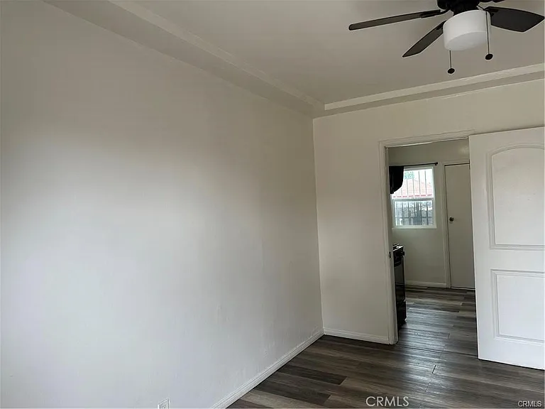 8803 S Hoover St — Photo 5