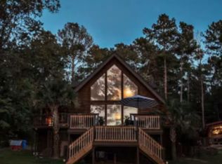 108 Lakeview Rd, Eastover, SC 29044