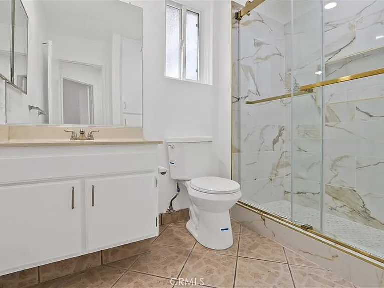 5965 Stafford Ave — Photo 7