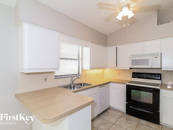 5th image of 4095 Sandune Ave