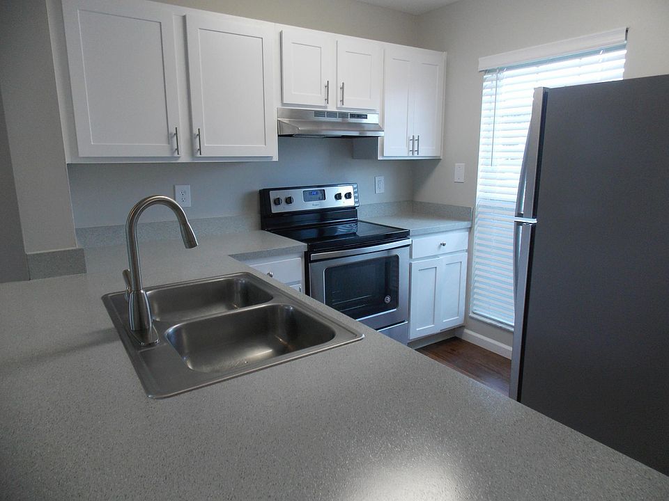 2nd image of 6338 Winchester Pike