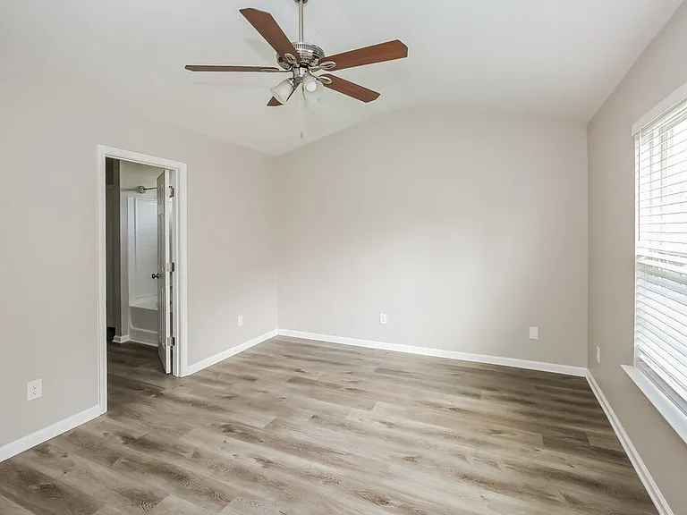 5225 Hildreth Ct — Photo 11