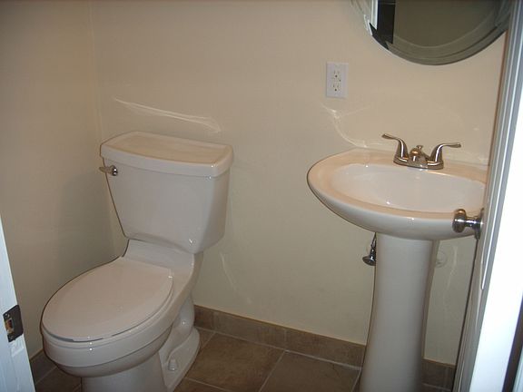 4th image of 1506 Kuehnle Ave