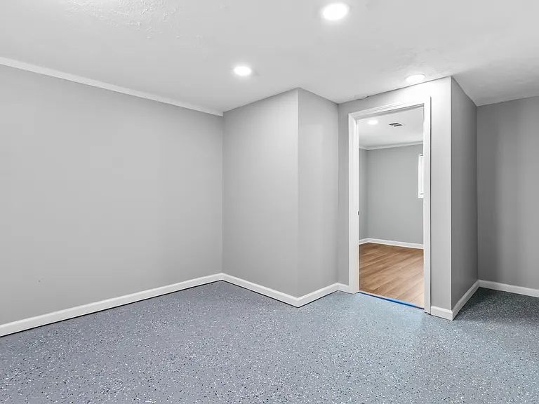 4505 Bancroft St — Photo 23