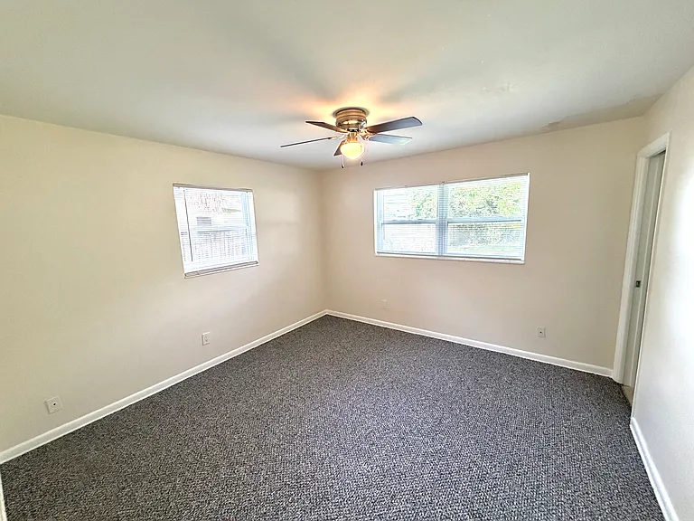 208 Plumosa Dr — Photo 7