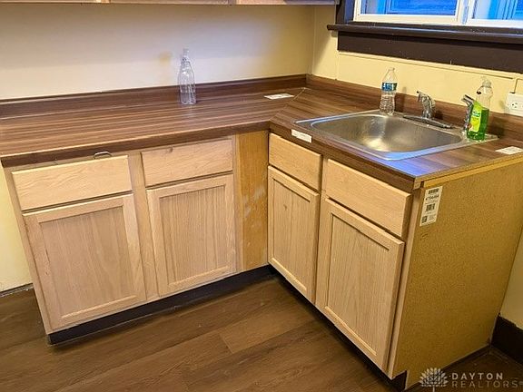 3rd image of 1318 Epworth Ave