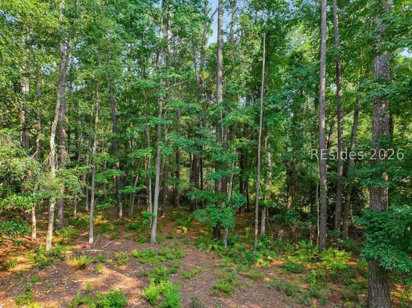 86 Wade Hampton Dr, Beaufort, SC 29907