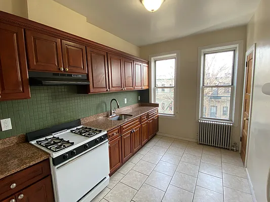 Rented by Peace of Mind Realty | media 23