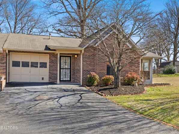 1231 Karina Cir, Maryville, TN 37804