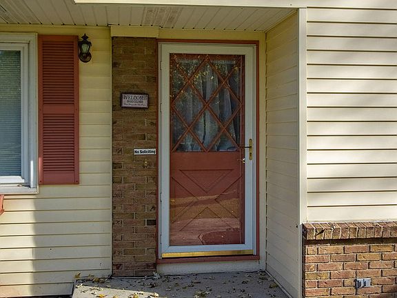 4th image of 2538 Tiffany Ln
