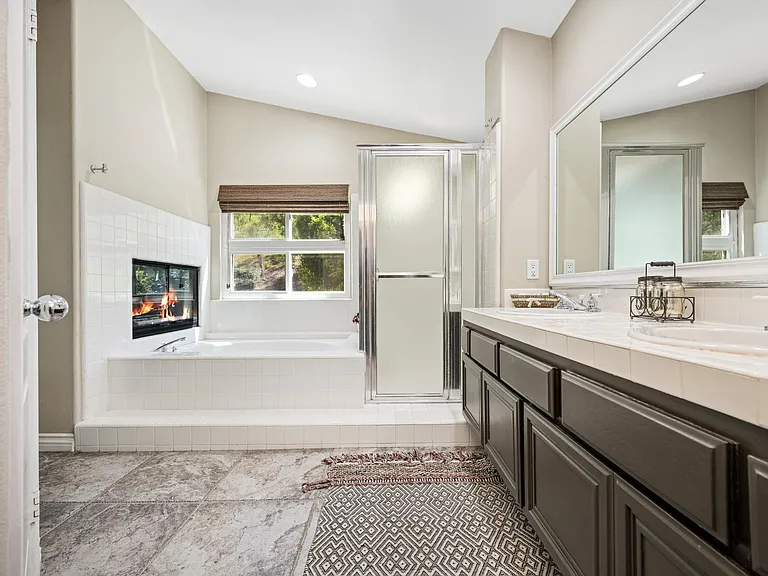8212 E White Fir Ln — Photo 43