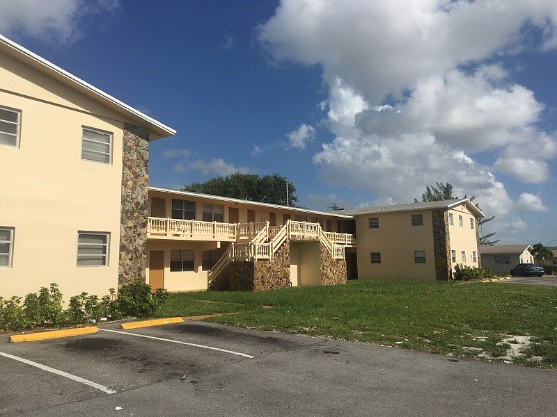 1st image of 3321 NE 1st Ave #0