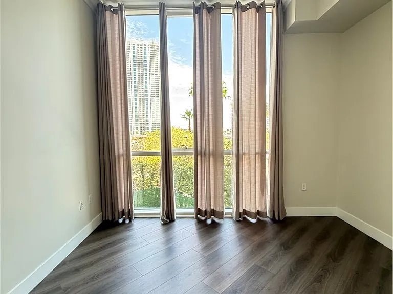 2777 Paradise Rd #205 — Photo 5