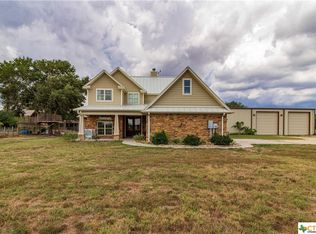 1176 Strnadel Ln, Inez, TX 77968
