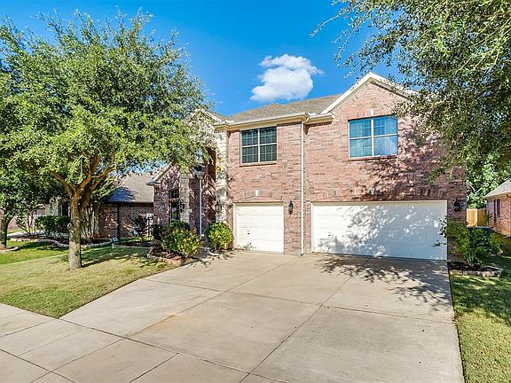 2nd image of 925 Oatlands Pl