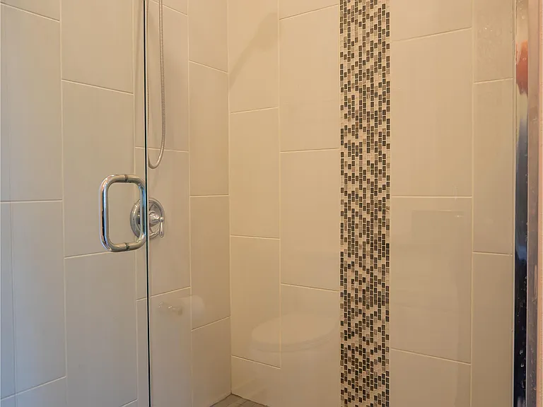 339 8th St N #1 — Photo 26