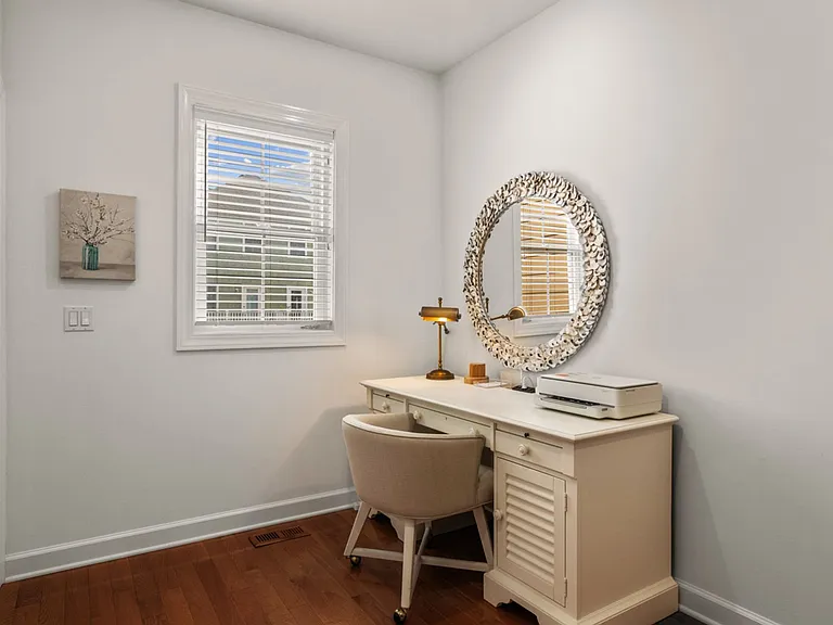 213 Midtown Dr — Photo 30