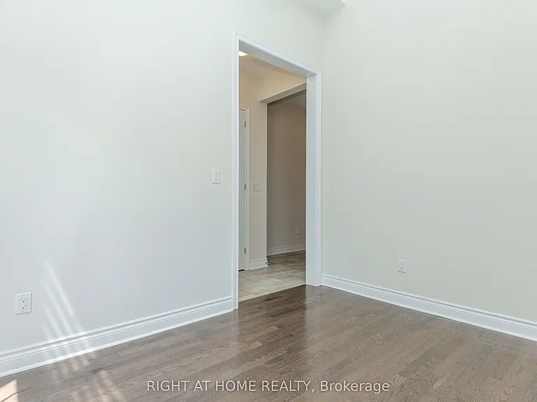 8 Monarch Dr — Photo 7