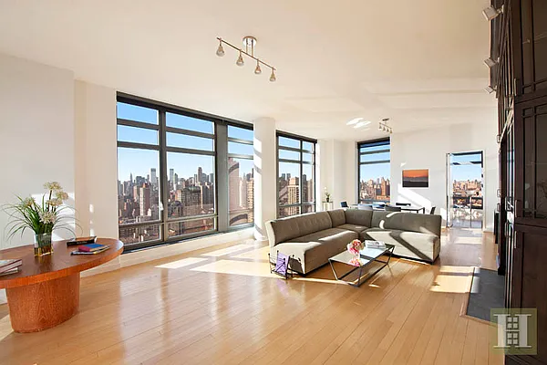 Rented by Halstead Real Estate | media 7
