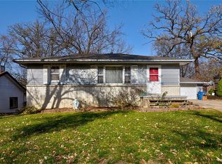 308 E Pleasant View Dr, Des Moines, IA 50315
