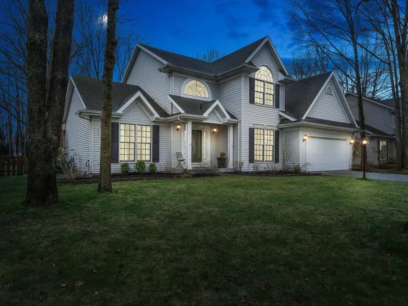 54489 White Tail Dr, Mishawaka, IN 46545