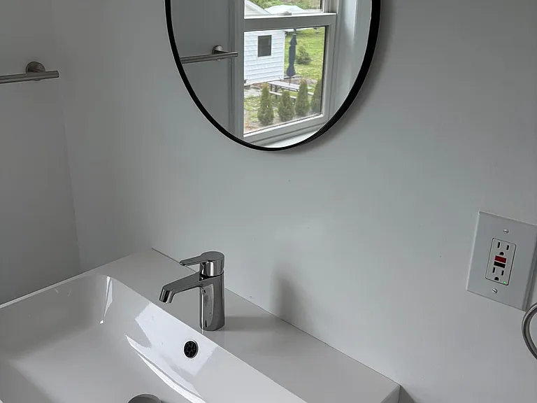 226 Gillette Ave — Photo 18